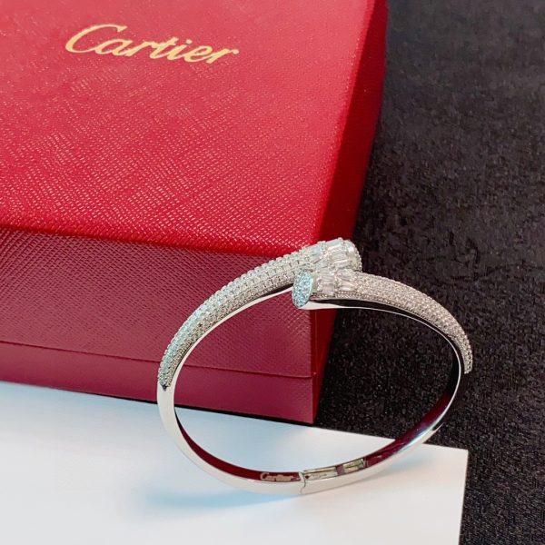 Car bracelet 001