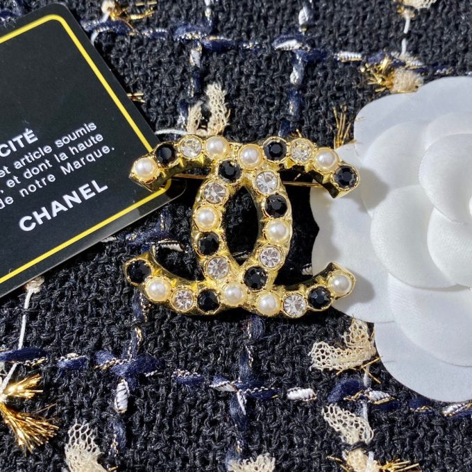 cc Brooch - Image 3