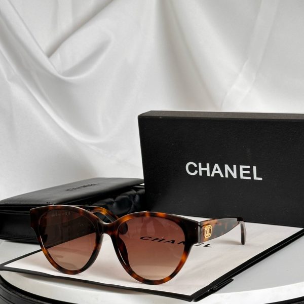 CC* Eyewear SIZE: