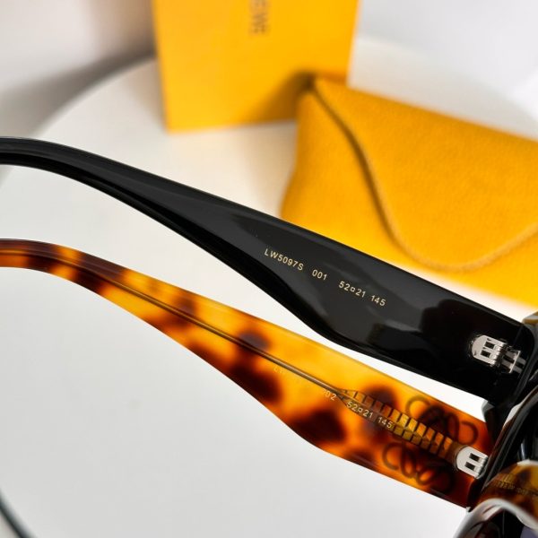 LOEW* Eyewear SIZE: 52-21-145