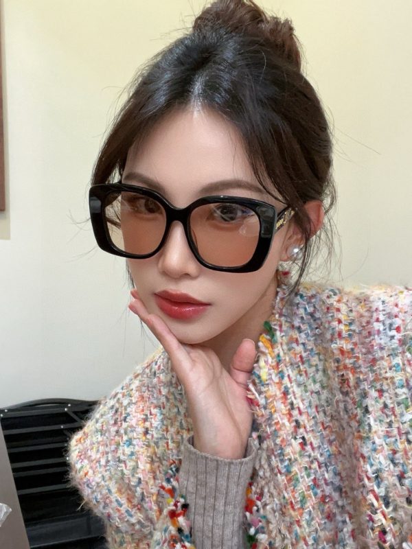 CC* Eyewear SIZE: 53-18-145