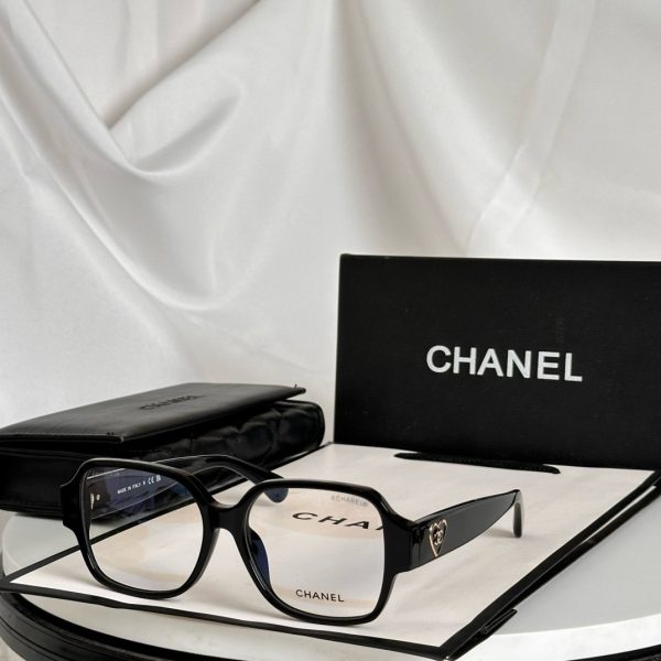 CC* Eyewear SIZE: