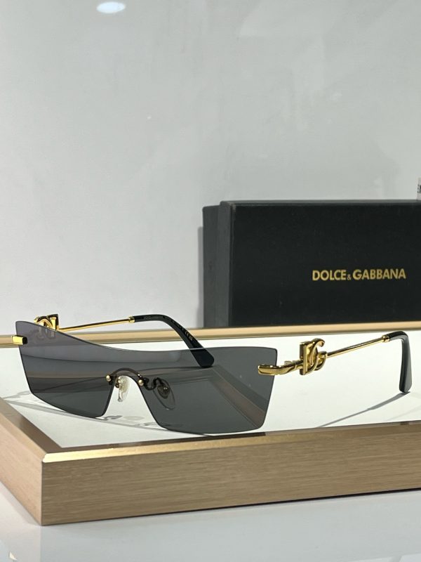 D*G Eyewear SIZE: 137-37-145