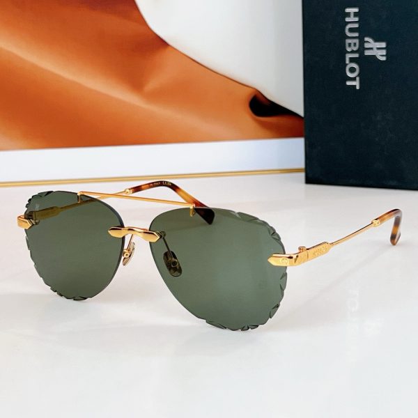 HUBL*T Eyewear SIZE: 62-14-145