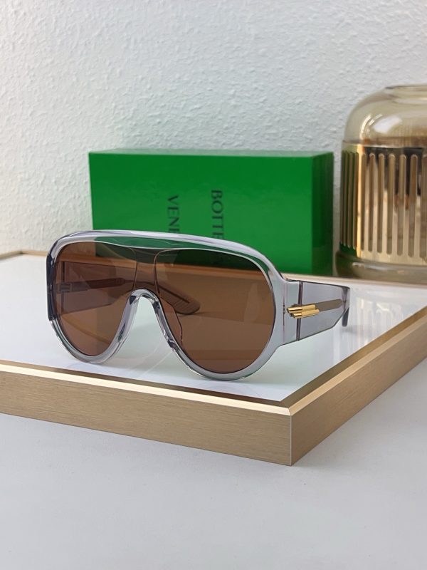 BOTTEG* VENE*A Eyewear SIZE: 132-1-120