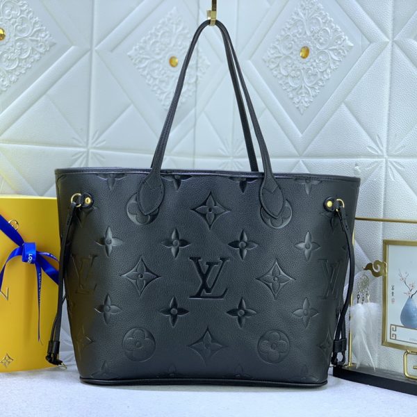 12 Color M45686 M58907 M46329 M21579 M45685 M46676 M40995 Handbag 31.0 X 28.0 X 14.0Cm