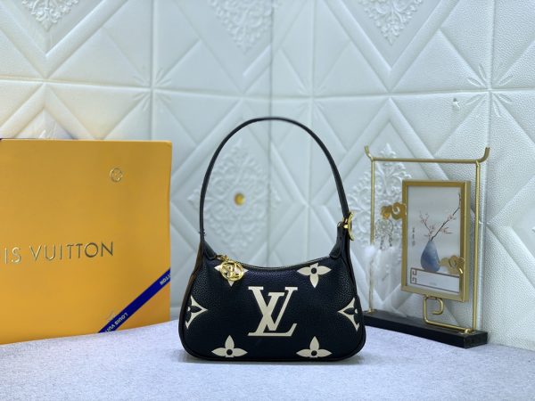 3 Color M82391 Woman Handbag 20.5 X 11.0 X 5.0Cm