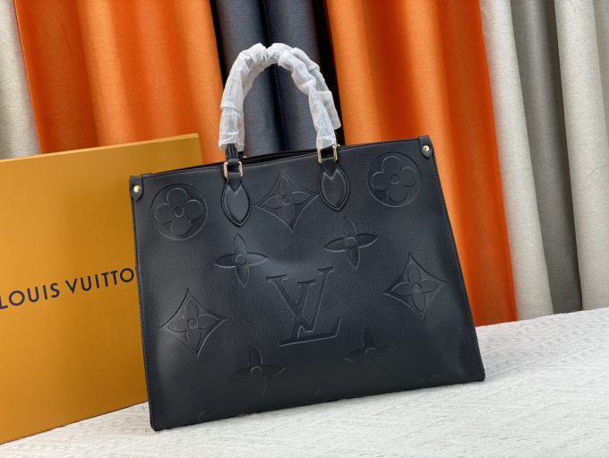 M44925 M45595 M45653 M44571 Woman Handbag