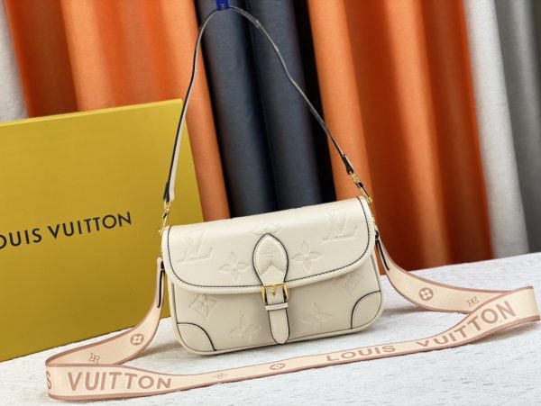 3 Color M46386 Woman Handbag 25.0× 9.0×15.0Cm