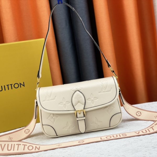 3 Color M46386 Woman Handbag 25.0× 9.0×15.0Cm