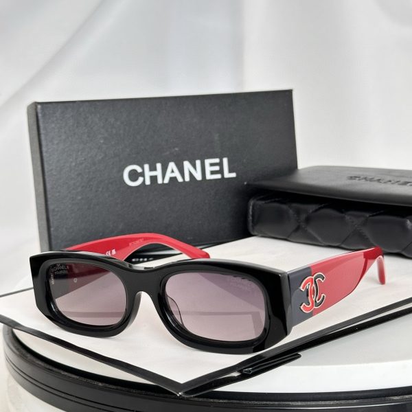 CC* Eyewear SIZE: 52-19-140