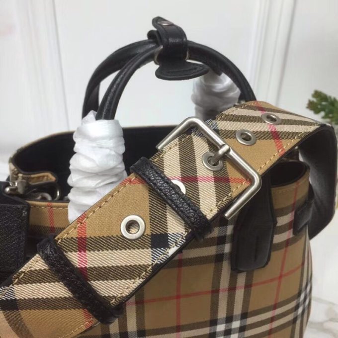bb Small Banner Vintage Check And Tote Black For Women, Women's Bags 10.5in/26cm - Image 3