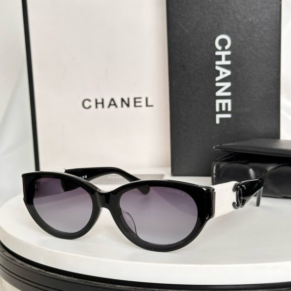 CC* Eyewear SIZE: