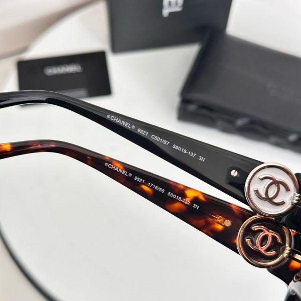 CC* Eyewear SIZE: 56-18-137