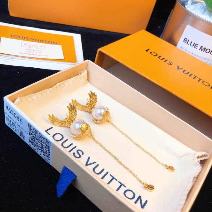 Lv New Arrival Earring 0008 - Image 3