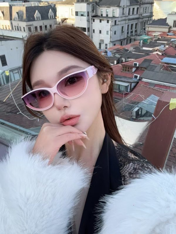 CC* Eyewear SIZE: