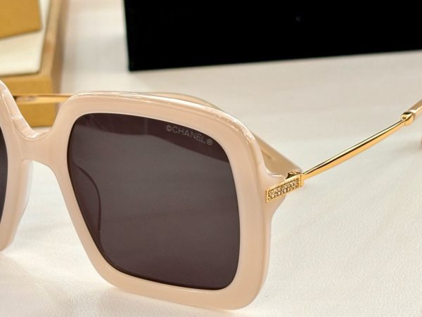 CC* Eyewear SIZE: 53-22-142