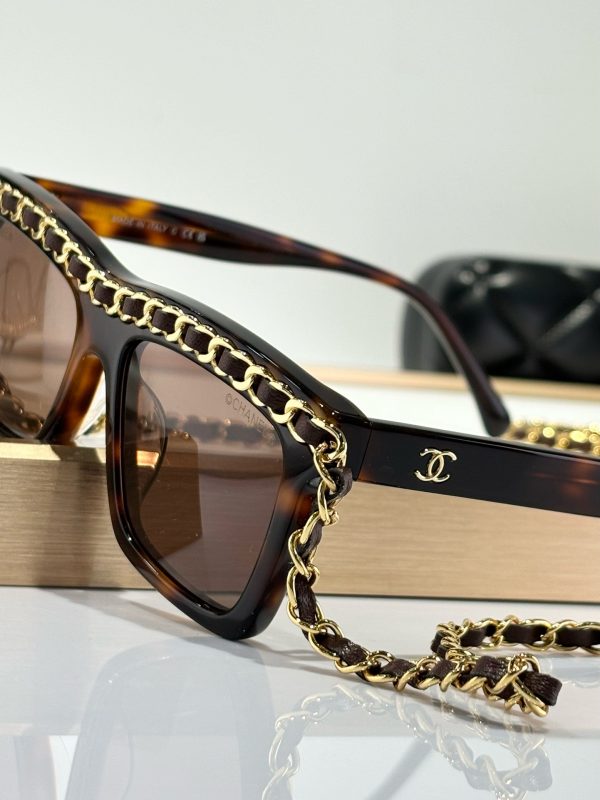 CC* Eyewear SIZE: 52-17-145