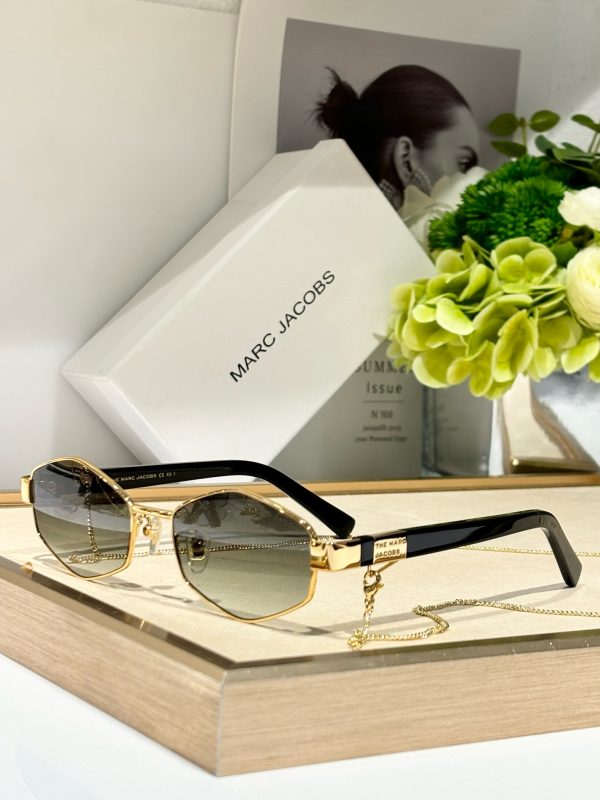 MARC JACOB* Eyewear SIZE: 55-17-140