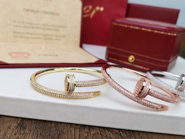 Car Bracelet 008