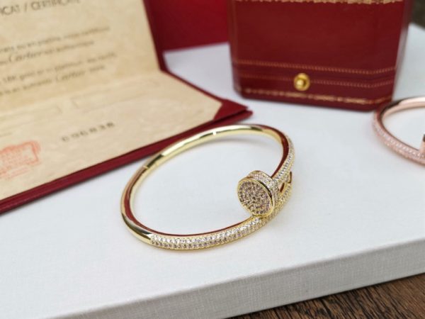 Car Bracelet 008