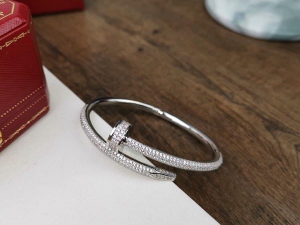Car Bracelet 008