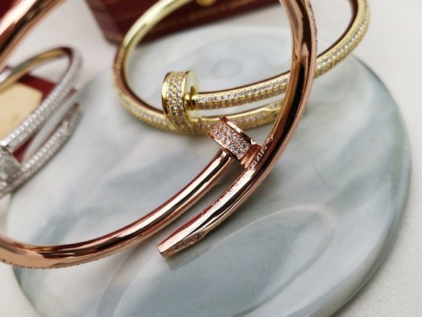 Car Bracelet 008