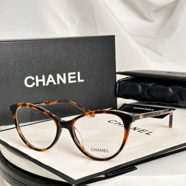 CC* Eyewear SIZE: