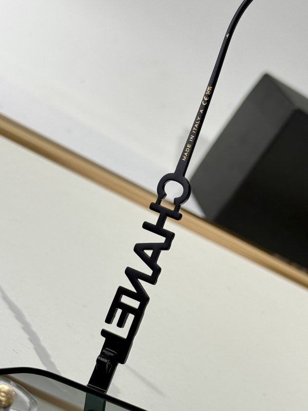 CC* Eyewear SIZE: 63-15-142