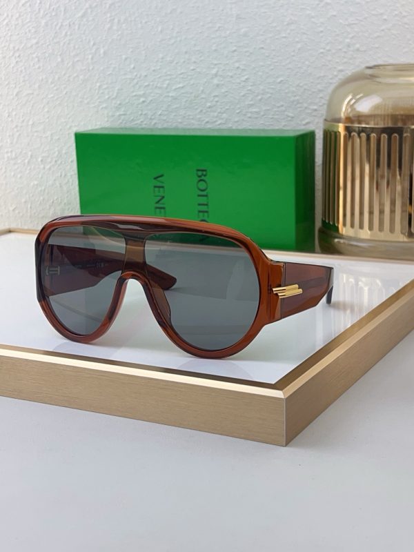 BOTTEG* VENE*A Eyewear SIZE: 132-1-120