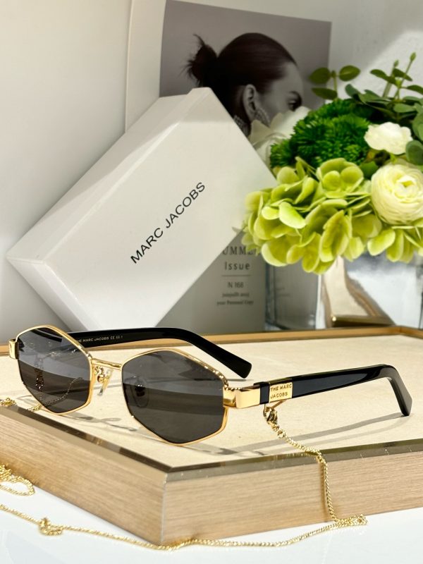 MARC JACOB* Eyewear SIZE: 55-17-140