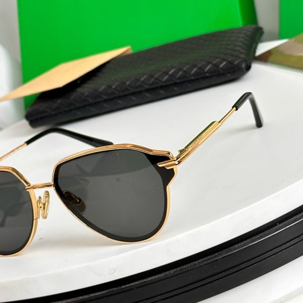 BOTTEG* VENE*A Eyewear SIZE: