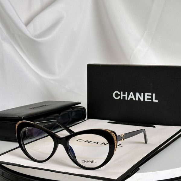 CC* Eyewear SIZE: