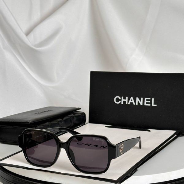 CC* Eyewear SIZE:
