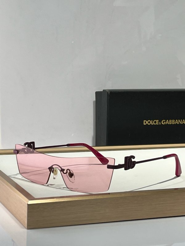 D*G Eyewear SIZE: 137-37-145