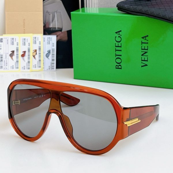 BOTTEG* VENE*A Eyewear SIZE: 132-1-129