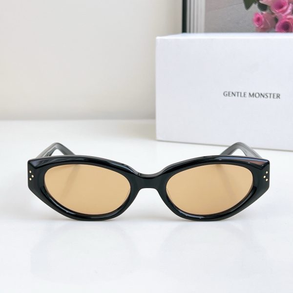 GENTLE MONSTE* Eyewear SIZE: 53-21-146