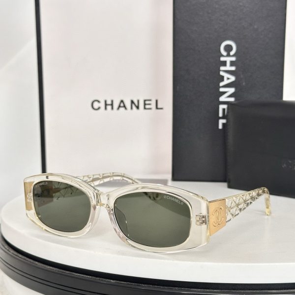 CC* Eyewear SIZE: 52-18-145