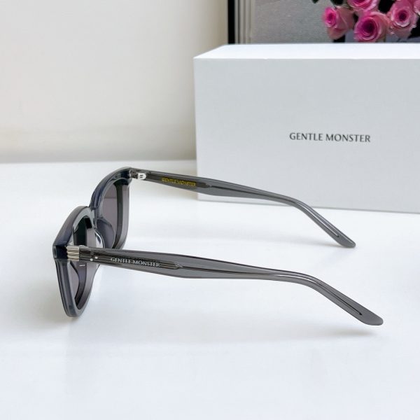 GENTLE MONSTE* Eyewear SIZE: 62-18-148