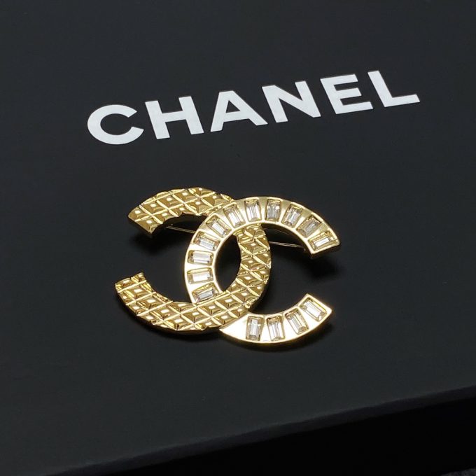 cc Brooch - Image 4
