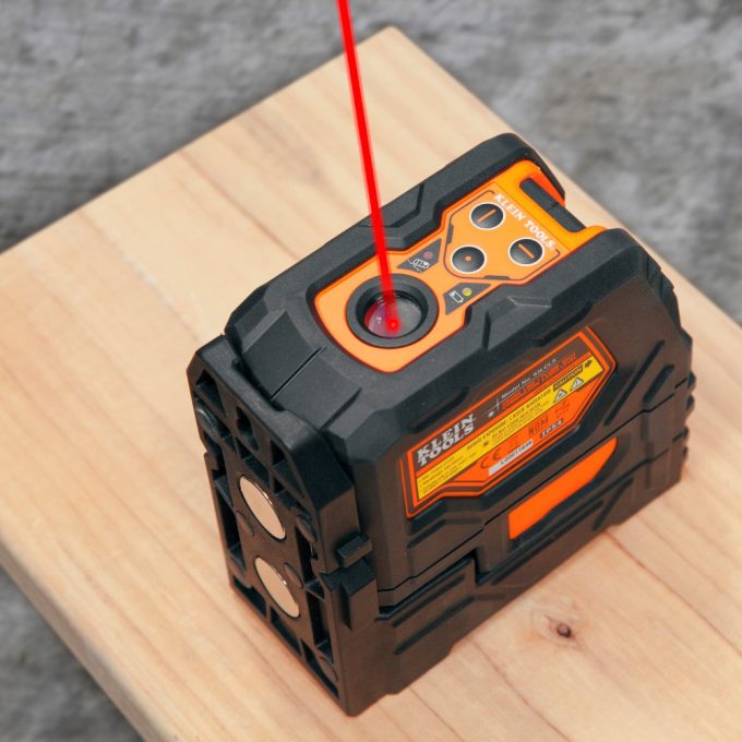 Klein Tools 93LCLS Cross Line Laser Level with Plumb Spot, Self-Leveling, Includes Magnetic Mounting Clamp - Image 7