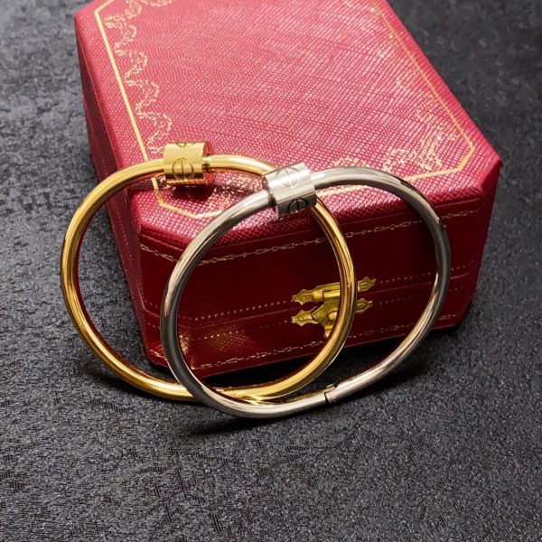 Car Bracelet 009