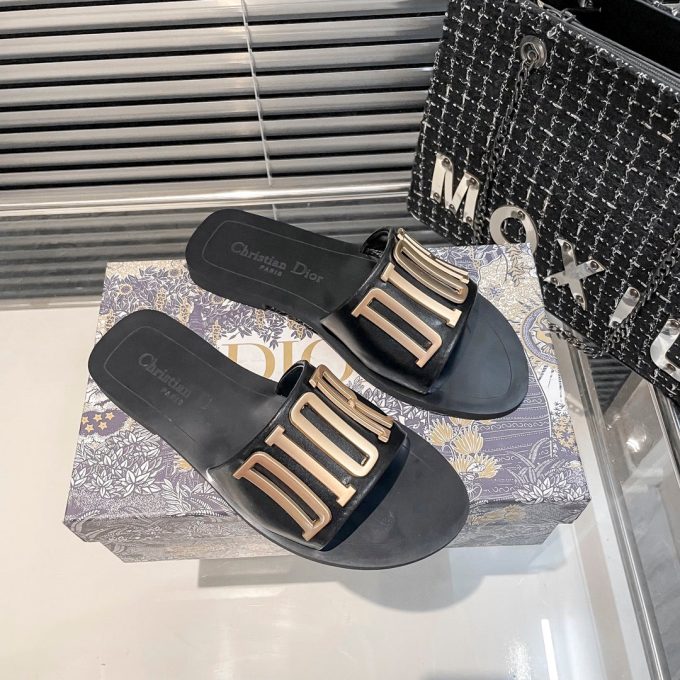 Metal Letters Solid Color Flat Slippers - Image 4