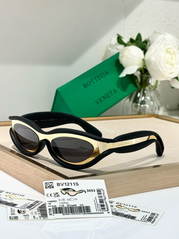 BOTTEG* VENE*A Eyewear SIZE: 56-19-135