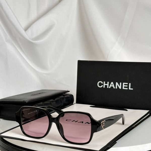 CC* Eyewear SIZE:
