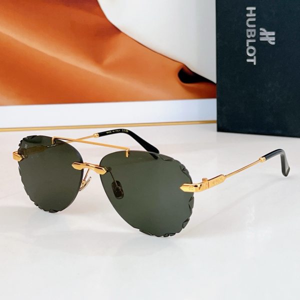 HUBL*T Eyewear SIZE: 62-14-145