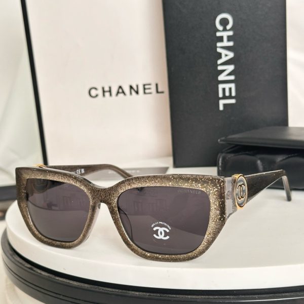 CC* Eyewear SIZE: 56-18-137