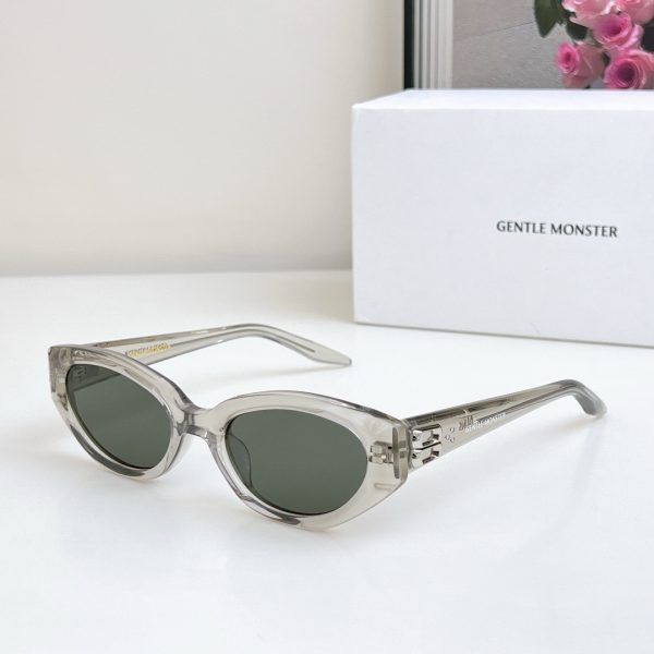 GENTLE MONSTE* Eyewear SIZE: 53-21-146