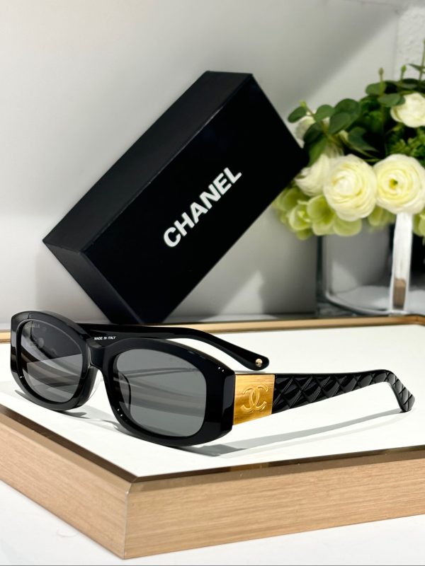 CC* Eyewear SIZE: 52-18-145