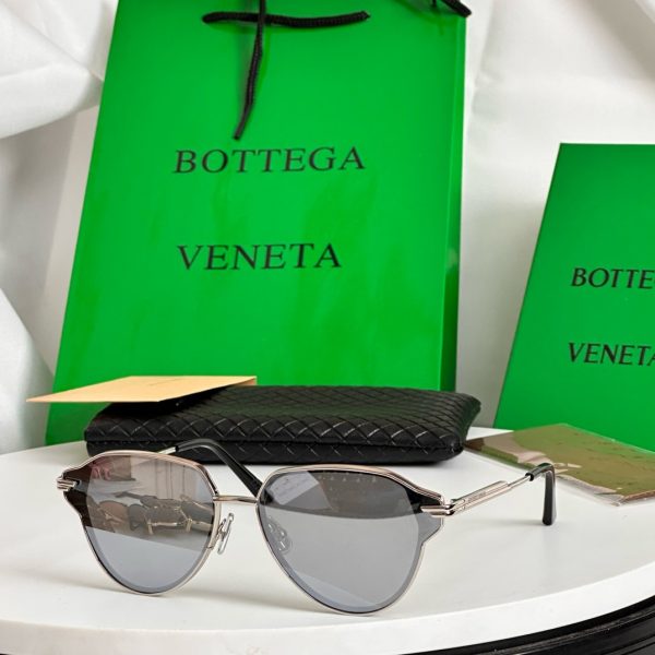BOTTEG* VENE*A Eyewear SIZE: